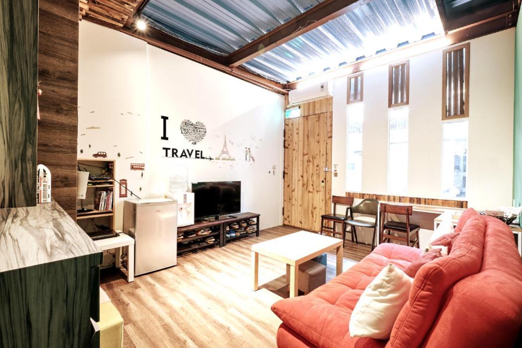 小黑琵416輕旅 Little Happy Hostel Ταϊνάν Εξωτερικό φωτογραφία