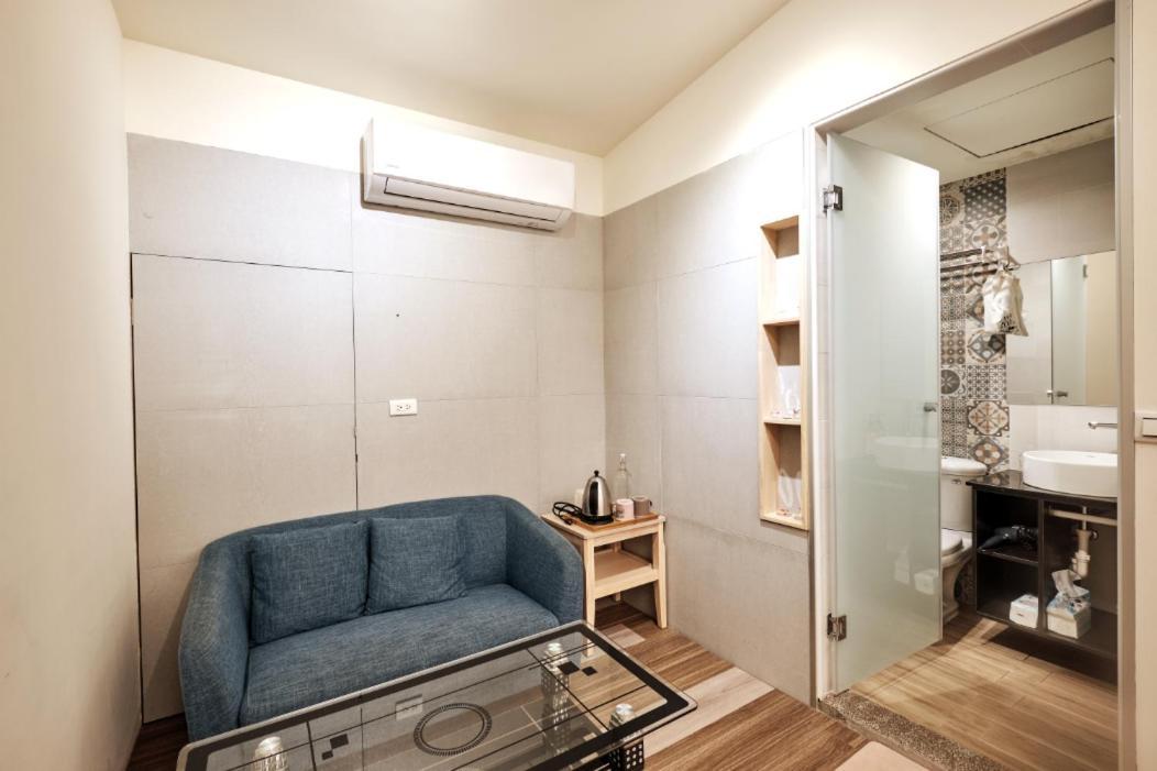 小黑琵416輕旅 Little Happy Hostel Ταϊνάν Εξωτερικό φωτογραφία